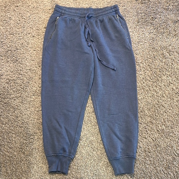 EUC Women’s aerie sweatpants, joggers, Size M, muted blue, zippered pockets. - Picture 1 of 2